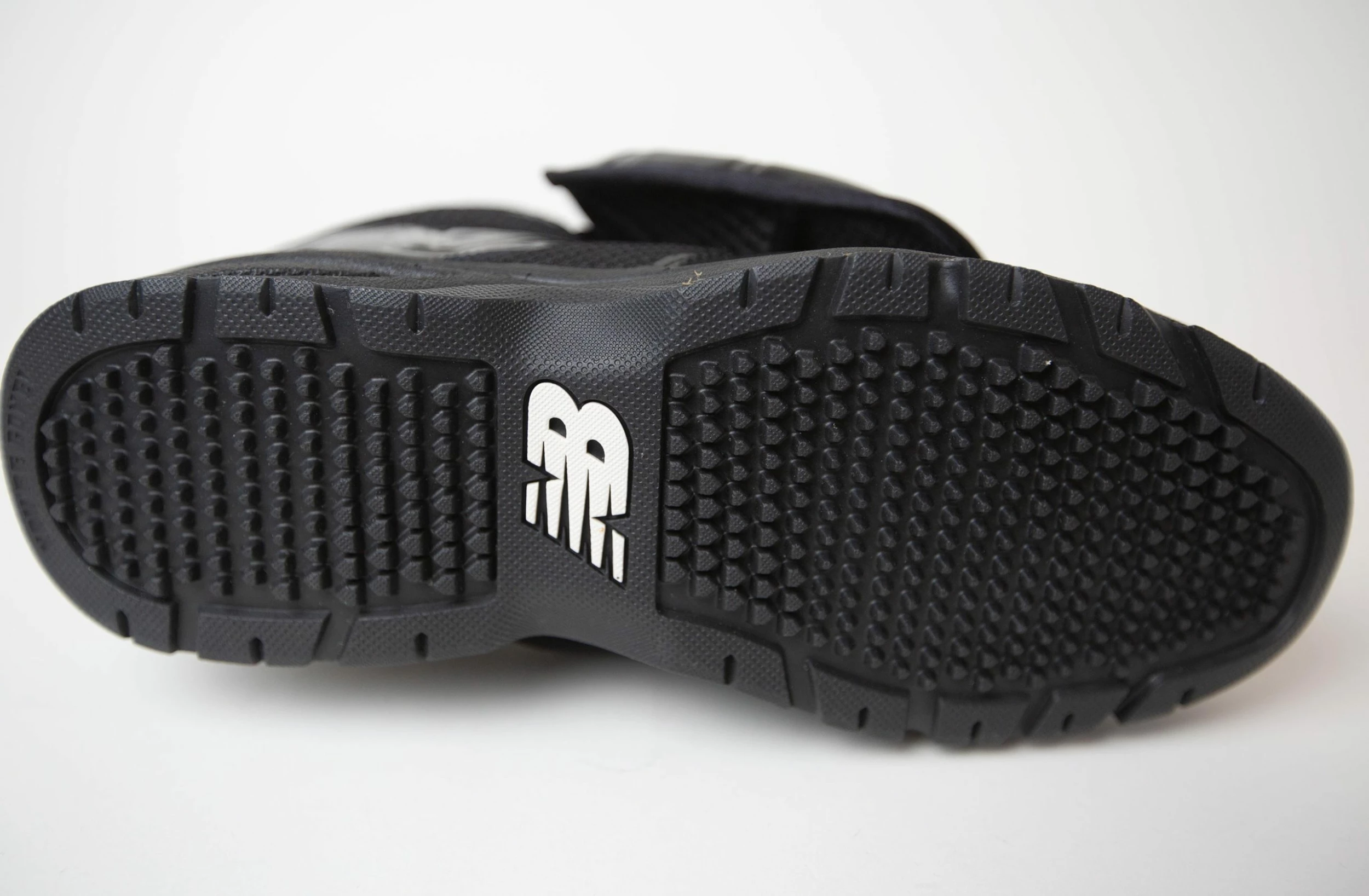 New Balance Mid-Cut Plate Shoe 6 New Balance Mid-Cut Plate Shoe - Image 4